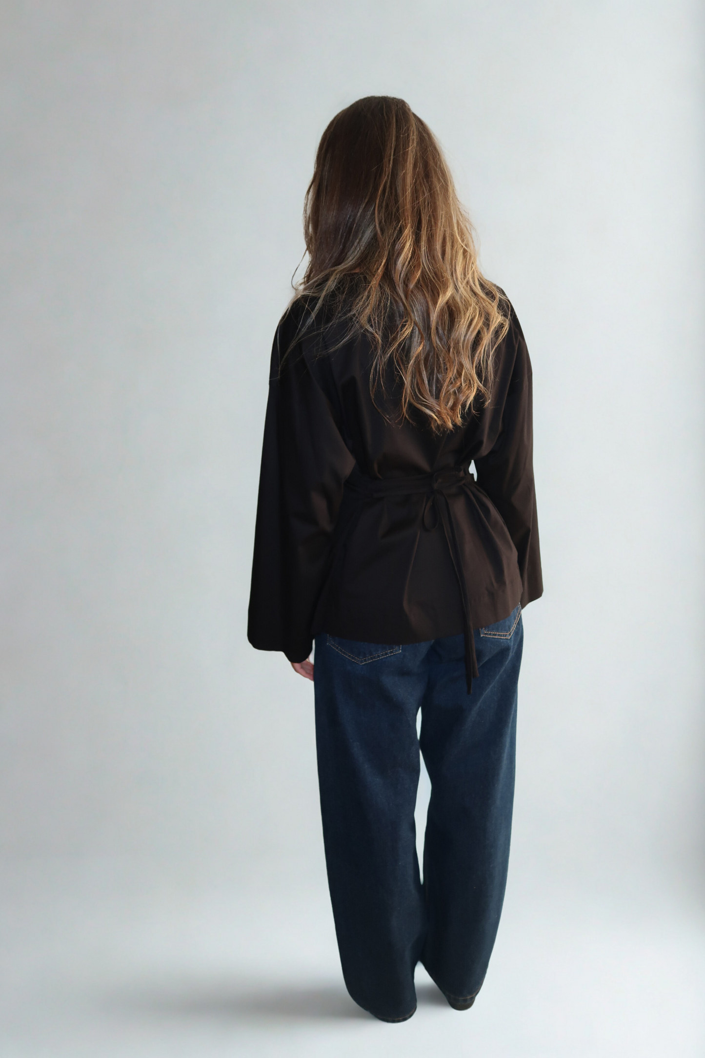 ISLA NOIR CINCHED WAIST LONG SLEEVE POPLIN TOP