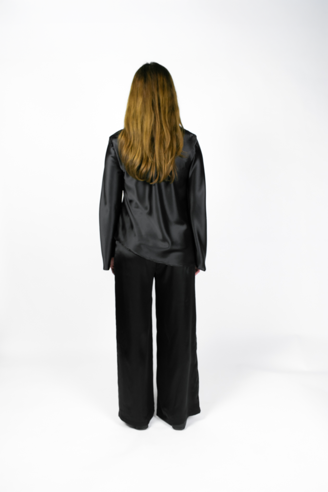 LILA BLACK SATIN SLEEVED SET