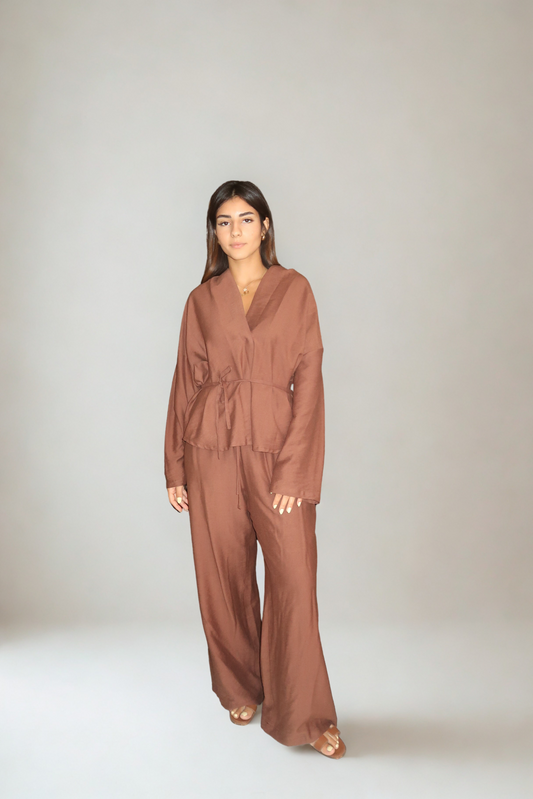 ELLE MAPLE TEXTURED BELTED BLOUSE