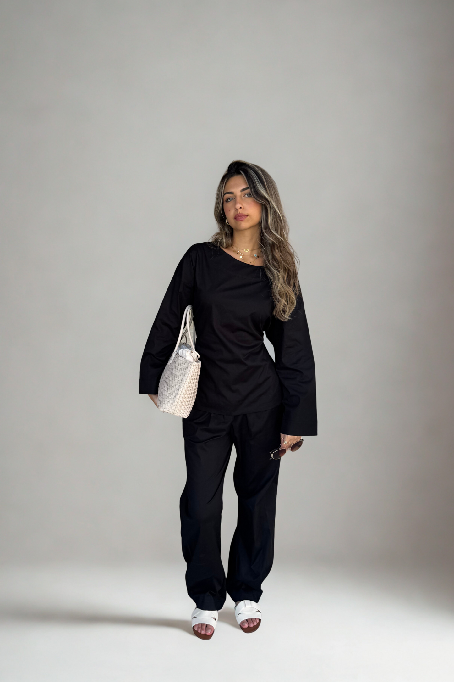 AELA NOIR POPLIN BARREL PANT