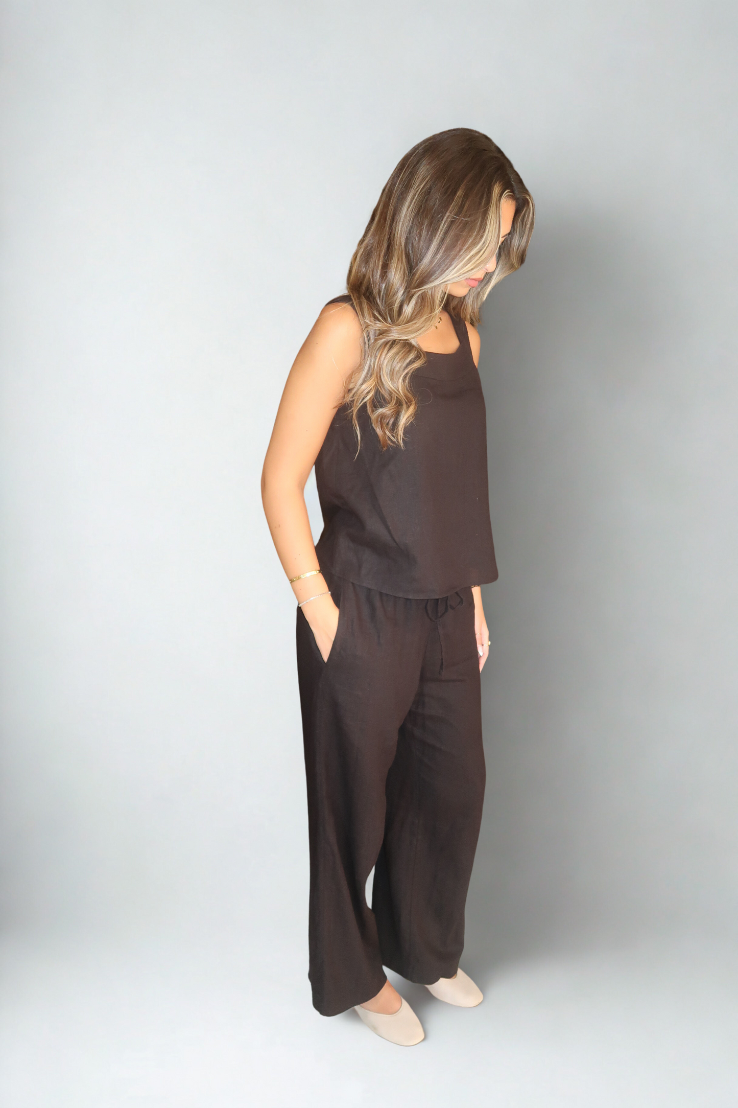 NAYA BLACK LINEN SLEEVELESS TOP