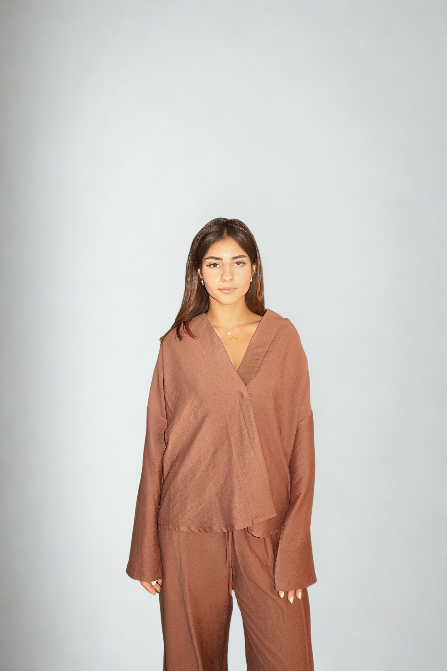 ELLE MAPLE TEXTURED BELTED BLOUSE