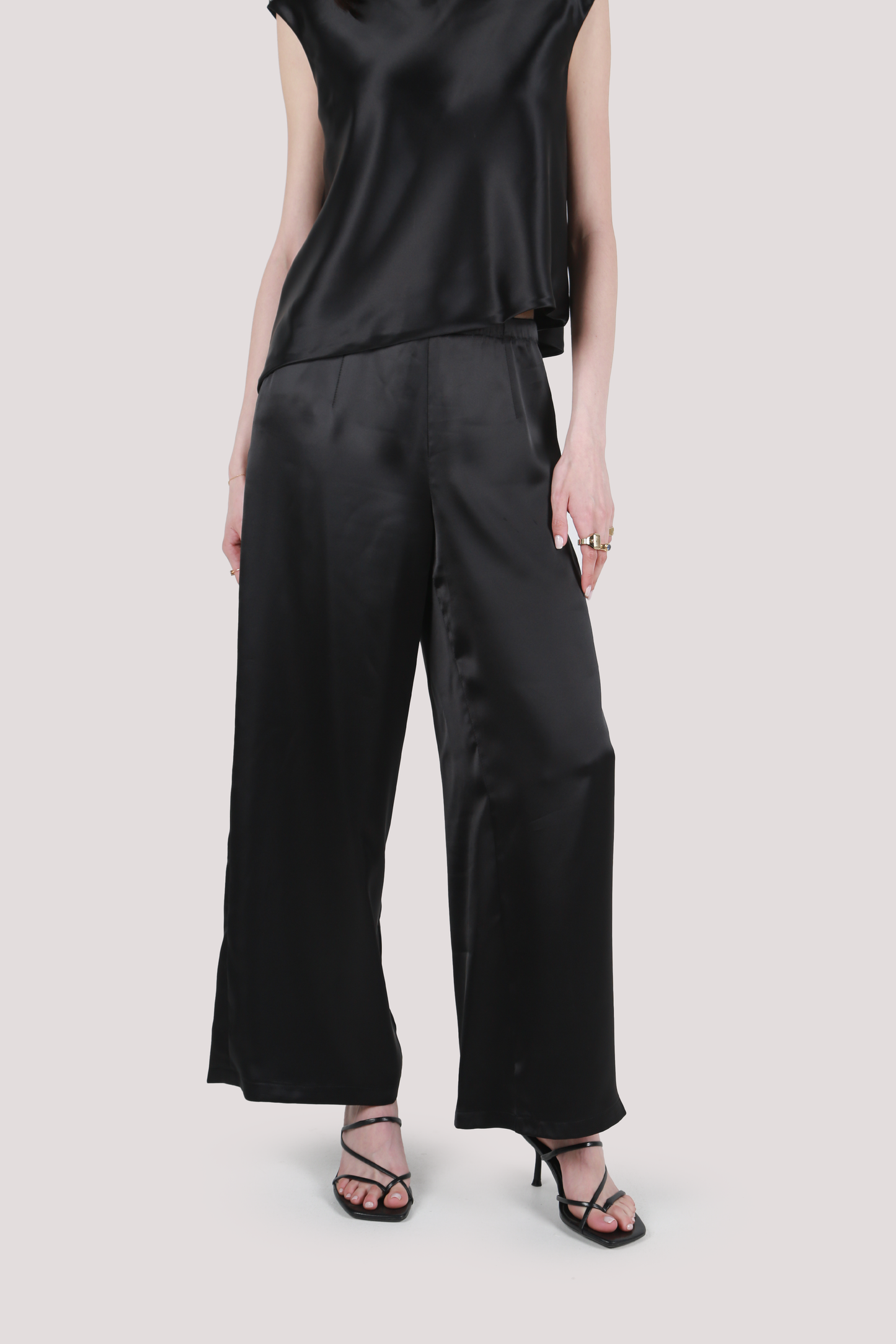 LILA BLACK SATIN PANT