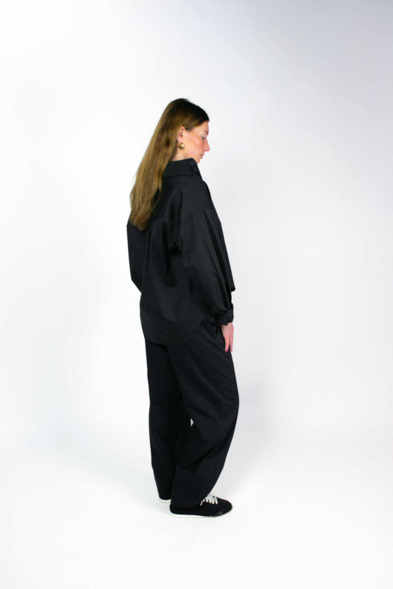 AELA NOIR POPLIN BLOUSE