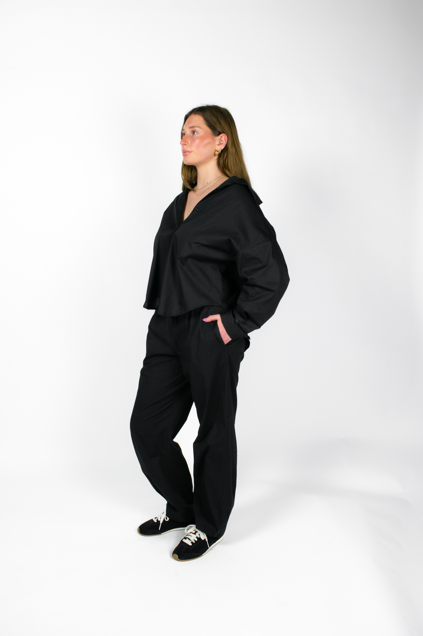 AELA NOIR POPLIN BLOUSE