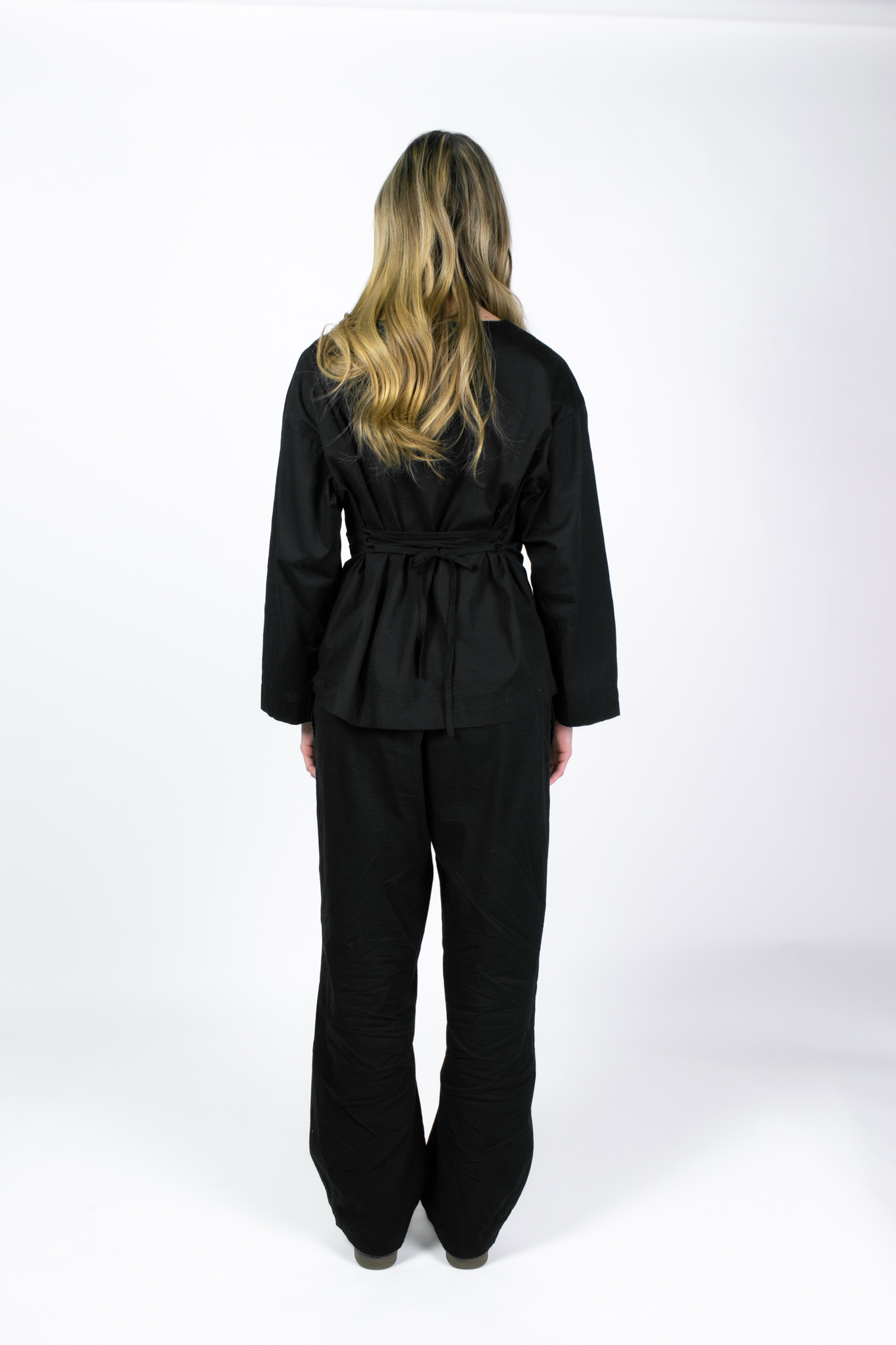 ISLA NOIR CINCHED WAIST LONG SLEEVE POPLIN TOP